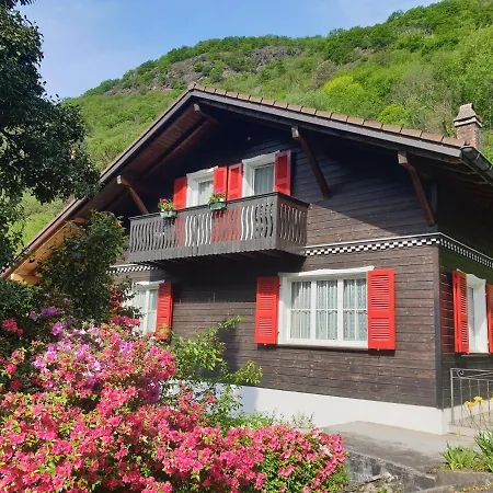 Accogliente Mansarda Apartmán Grono